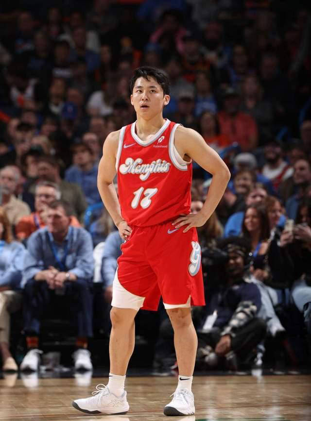 河村永辉今日20+10，你认为他能否继续征战NBA？(河村勇辉个人资料)